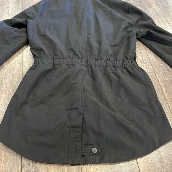 ONLY Light Weight Black Coat - Picture 8 of 9